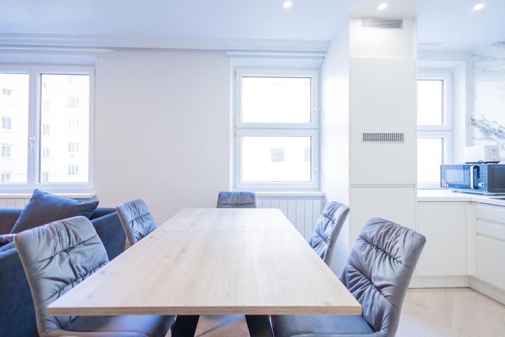 Stylish Two Bedrooms Next Belvedere Apartment Wien